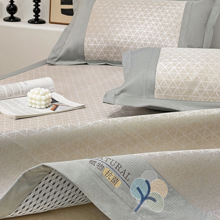 91家纺网 家纺一手货源 找家纺 2023澳梵植物抗菌冰丝凉席三件套软席 米格-卡其