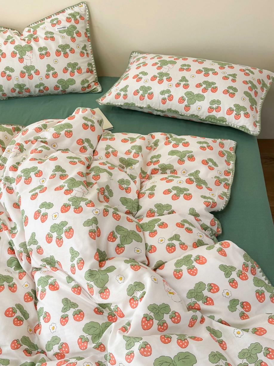 91家纺网 家纺一手货源 找家纺 洋铭区 2023新款双层纱四件套系列 草莓小园