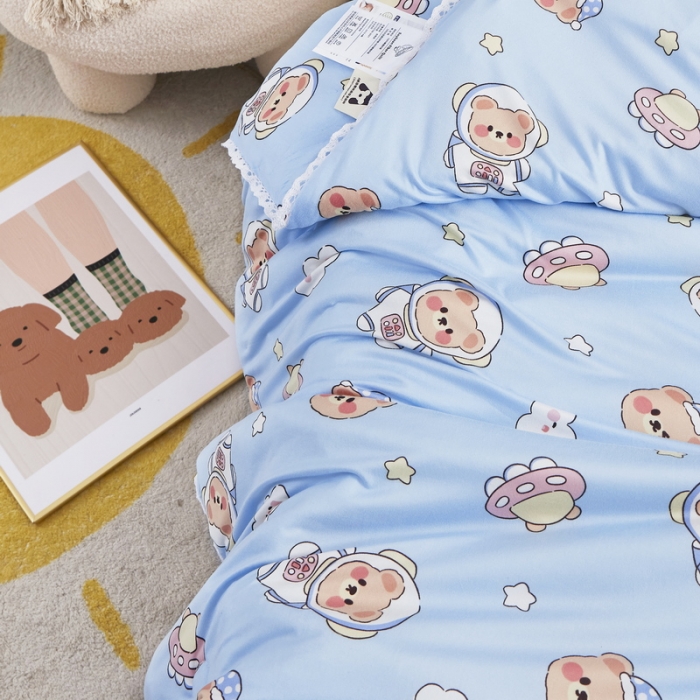 91家纺网 家纺一手货源 找家纺 丝涟 2023新款 A类儿童针织棉印花夏被 太空熊