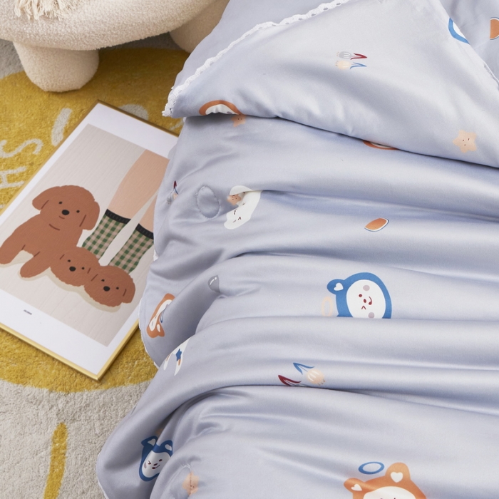 91家纺网 家纺一手货源 找家纺 丝涟 2023新款 A类儿童针织棉印花夏被 灰小兔