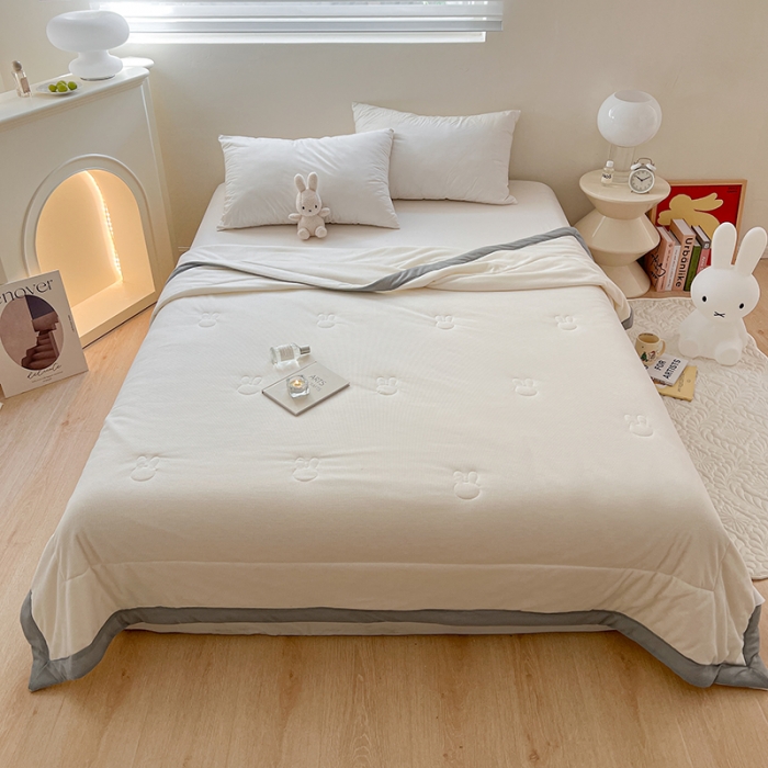 91家纺网 家纺一手货源 找家纺 伊被源 2023新款华夫格针织棉夏被--无标款 白