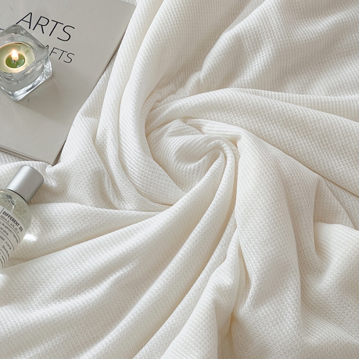 91家纺网 家纺一手货源 找家纺 伊被源 2023新款华夫格针织棉夏被--无标款 白