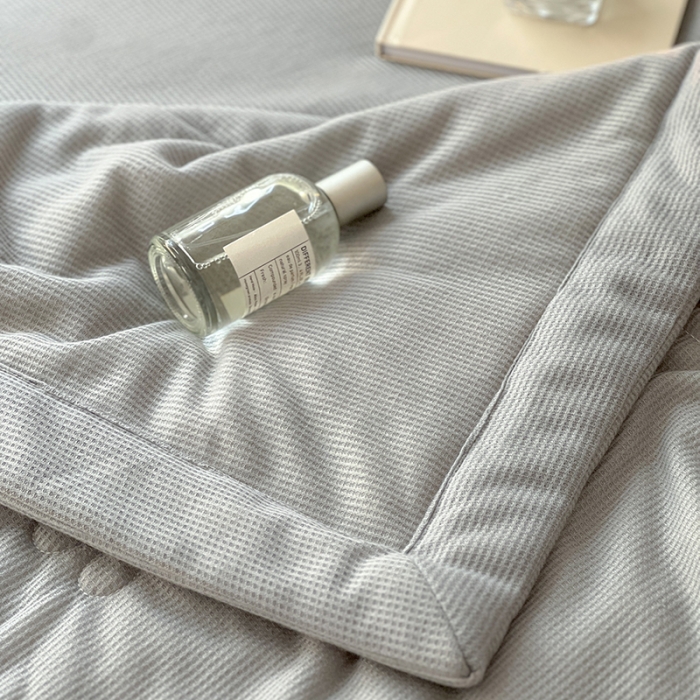 91家纺网 家纺一手货源 找家纺 伊被源 2023新款华夫格针织棉夏被--无标款 灰