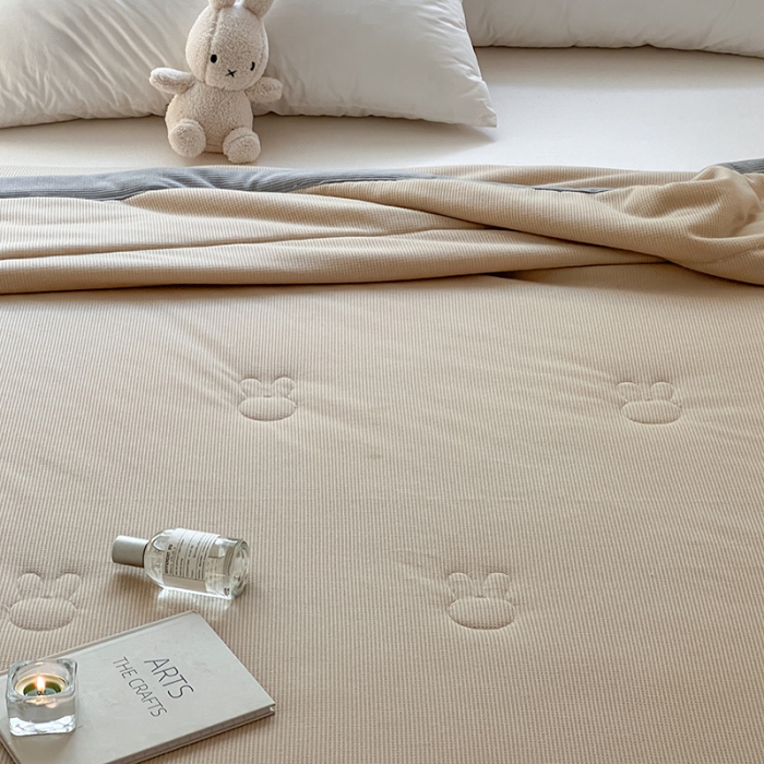 91家纺网 家纺一手货源 找家纺 伊被源 2023新款华夫格针织棉夏被--无标款 卡其