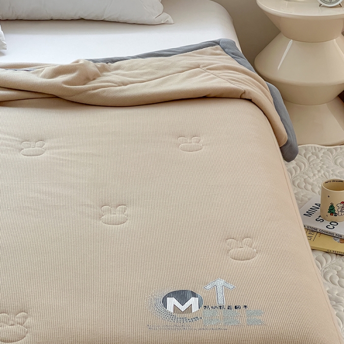 91家纺网 家纺一手货源 找家纺 伊被源 2023新款华夫格针织棉夏被--无标款 卡其