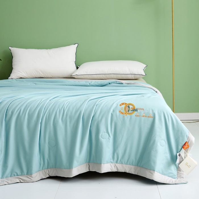 91家纺网 家纺一手货源 找家纺 伊被源 2023新款26℃小凉皮蚕蛹蛋白夏被 宁静蓝