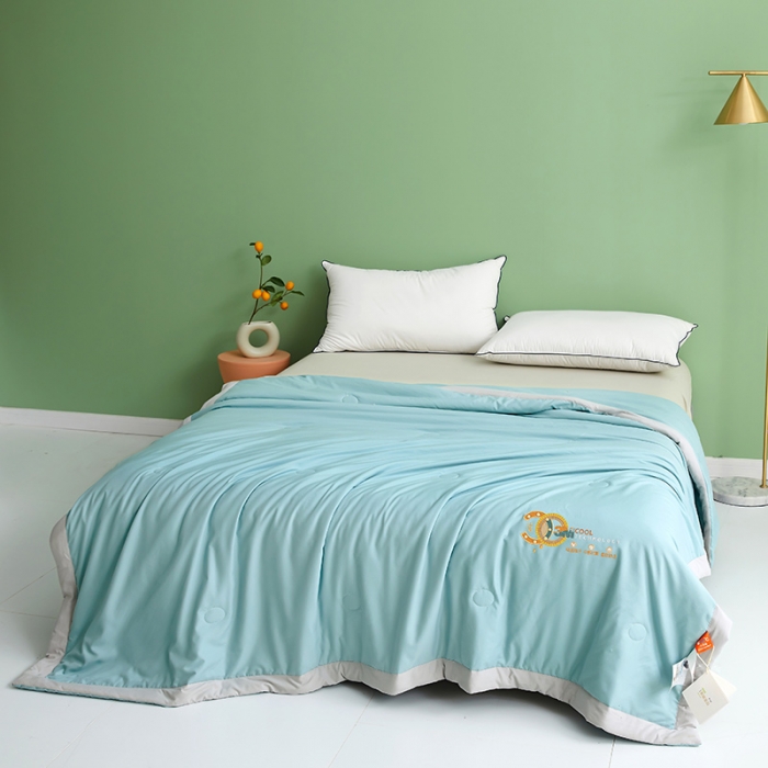 91家纺网 家纺一手货源 找家纺 伊被源 2023新款26℃小凉皮蚕蛹蛋白夏被 宁静蓝