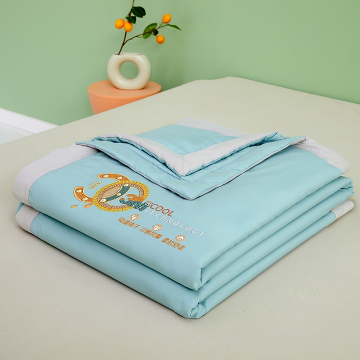 91家纺网 家纺一手货源 找家纺 伊被源 2023新款26℃小凉皮蚕蛹蛋白夏被 宁静蓝