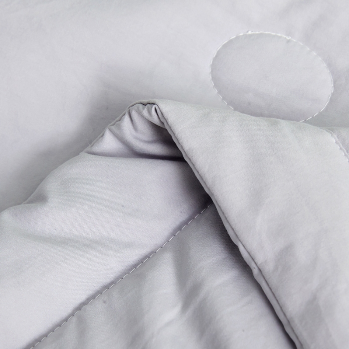 91家纺网 家纺一手货源 找家纺 伊被源 2023新款26℃小凉皮蚕蛹蛋白夏被 月光灰