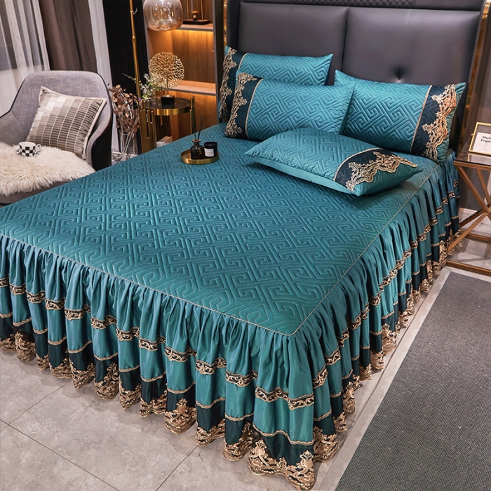 91家纺网 家纺一手货源 找家纺 （总）罗艺轩 2024新款贡缎提花夹棉床裙尊享系列三件套