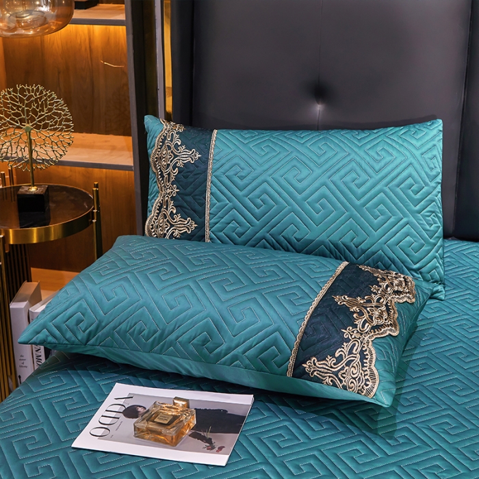 91家纺网 家纺一手货源 找家纺 （总）罗艺轩 2024新款贡缎提花夹棉床裙尊享系列三件套