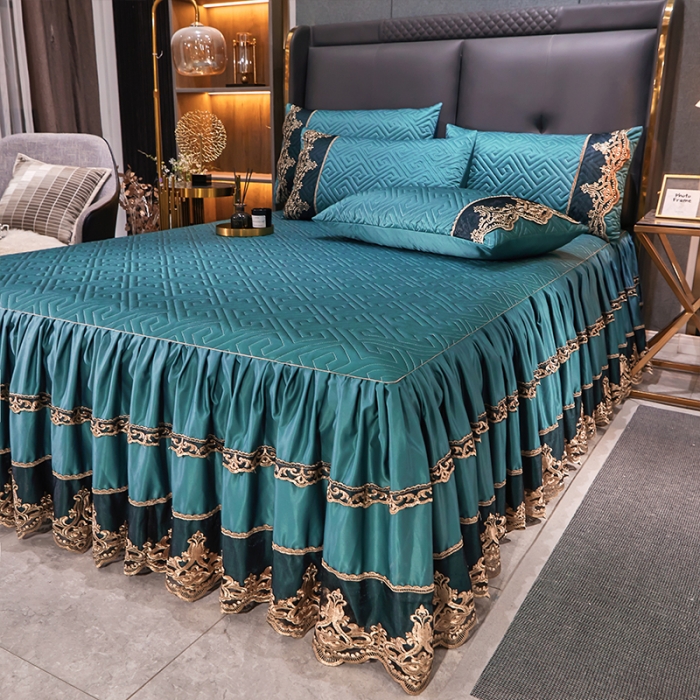 91家纺网 家纺一手货源 找家纺 罗艺轩 2024新款贡缎提花夹棉床裙尊享系列三件套 宾利兰