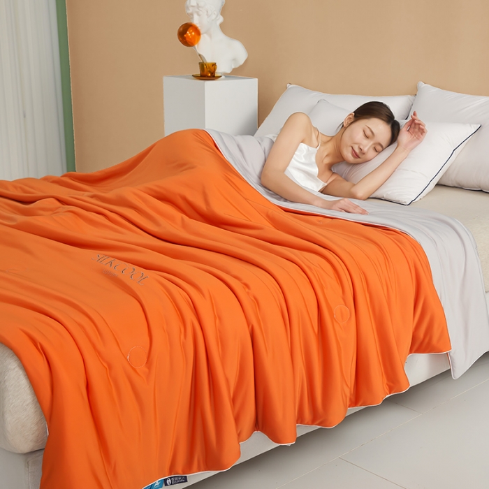 91家纺网 家纺一手货源 找家纺 伊被源 新款弹力凉感丝夏被烫钻包边空调被单人双人夏被礼盒装-缪斯 缪斯-爱玛橙