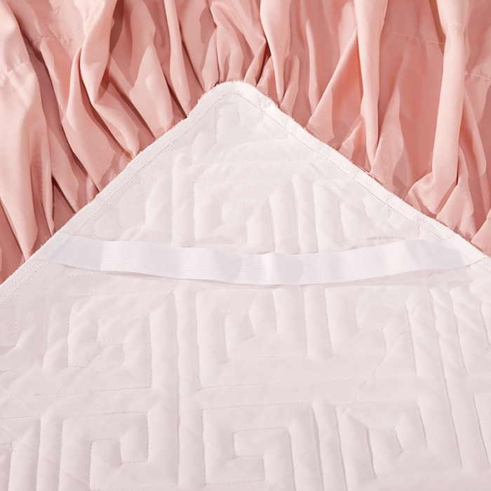 91家纺网 家纺一手货源 找家纺 罗艺轩 2024新款贡缎提花夹棉床裙尊享系列三件套 凝脂玉