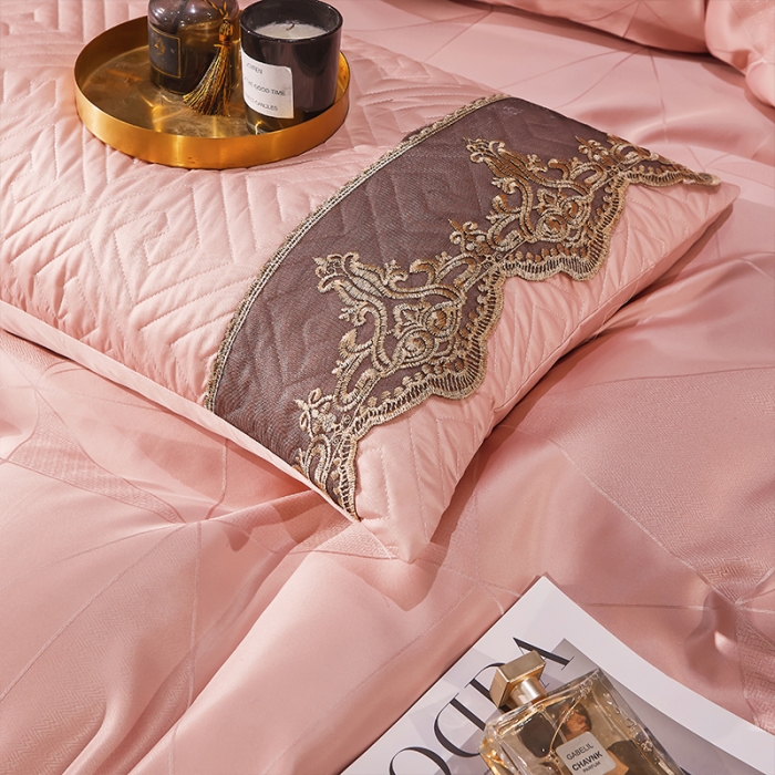 91家纺网 家纺一手货源 找家纺 罗艺轩 2024新款贡缎提花夹棉床裙尊享系列三件套 凝脂玉