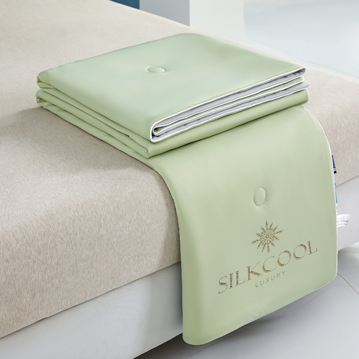 91家纺网 家纺一手货源 找家纺 伊被源 新款弹力凉感丝夏被烫钻包边空调被单人双人夏被礼盒装-缪斯 缪斯-薄荷绿