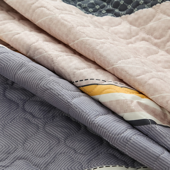 91家纺网 家纺一手货源 找家纺 冬然 2023新款全棉防滑榻榻米垫子炕垫纯棉床盖三件套 时光印记