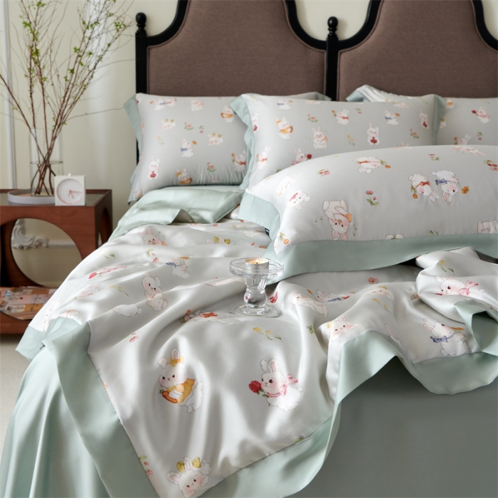91家纺网 家纺一手货源 找家纺 2023新款印花天丝夏被四件套 萌兔 绿