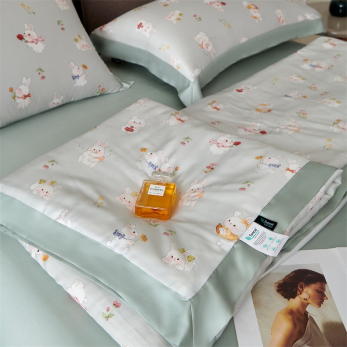 91家纺网 家纺一手货源 找家纺 2023新款印花天丝夏被四件套 萌兔 绿