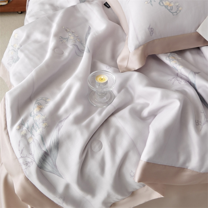 91家纺网 家纺一手货源 找家纺 2023新款印花天丝夏被四件套 暮雨