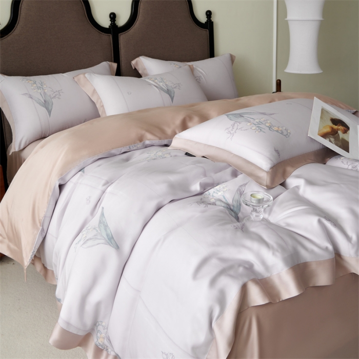 91家纺网 家纺一手货源 找家纺 2023新款印花天丝四件套 暮雨