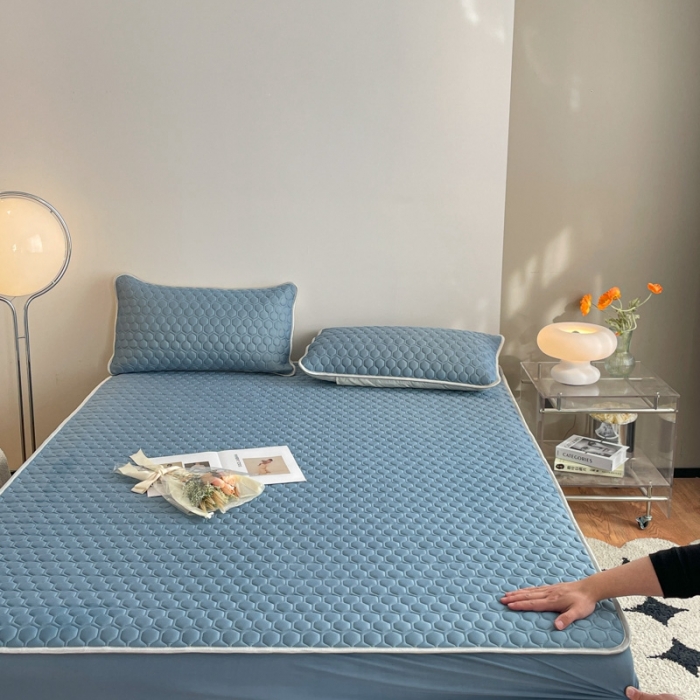 91家纺网 家纺一手货源 找家纺 欧邦  新款纯色凉感丝乳胶床笠款夏被四件套 藏蓝