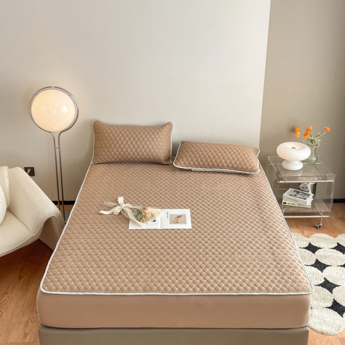 91家纺网 家纺一手货源 找家纺 欧邦  新款纯色凉感丝乳胶床笠款夏被四件套 蜜茶色