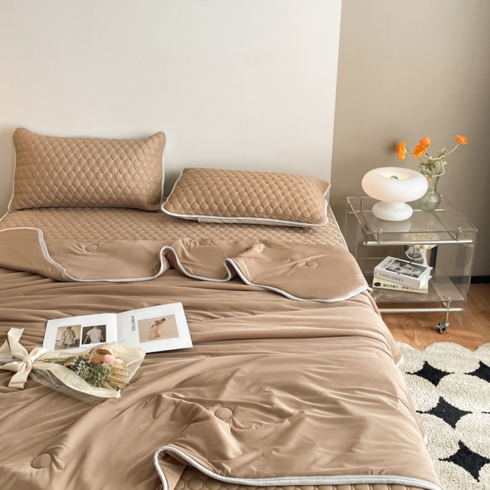 91家纺网 家纺一手货源 找家纺 欧邦  新款纯色凉感丝乳胶床笠款夏被四件套 蜜茶色