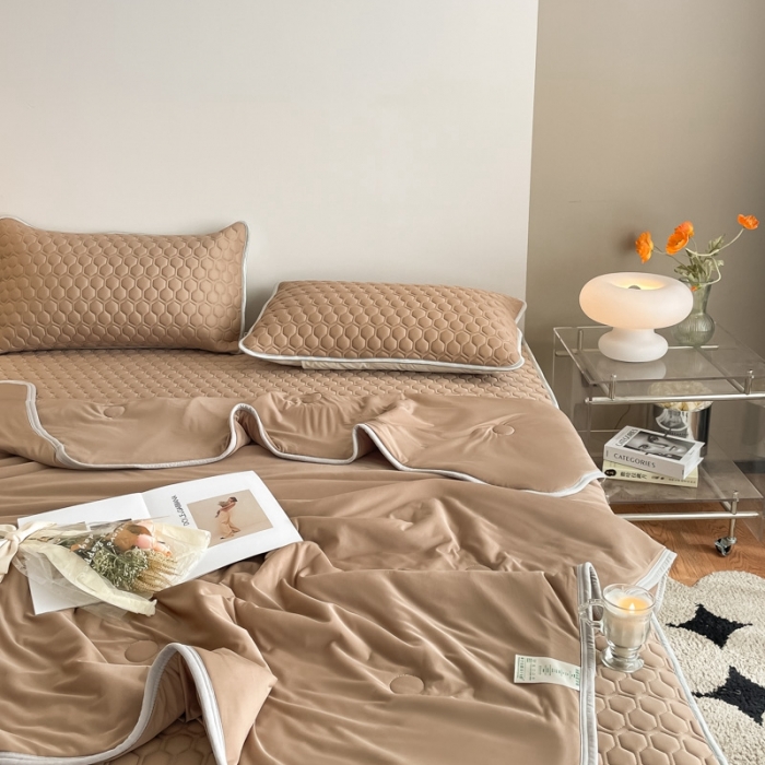 91家纺网 家纺一手货源 找家纺 欧邦  新款纯色凉感丝乳胶床笠款夏被四件套 蜜茶色