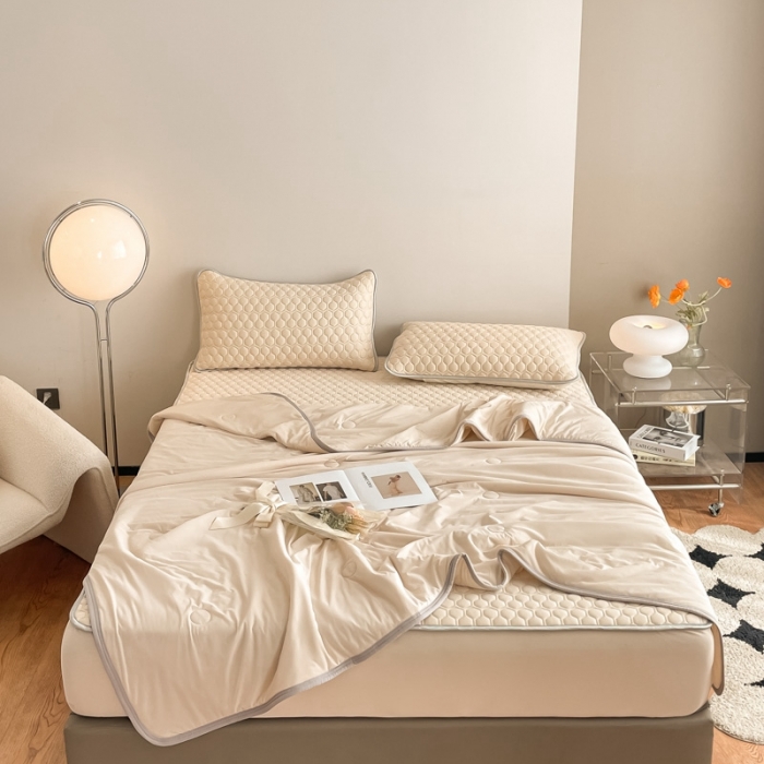 91家纺网 家纺一手货源 找家纺 欧邦  新款纯色凉感丝乳胶床笠款夏被四件套 杏色