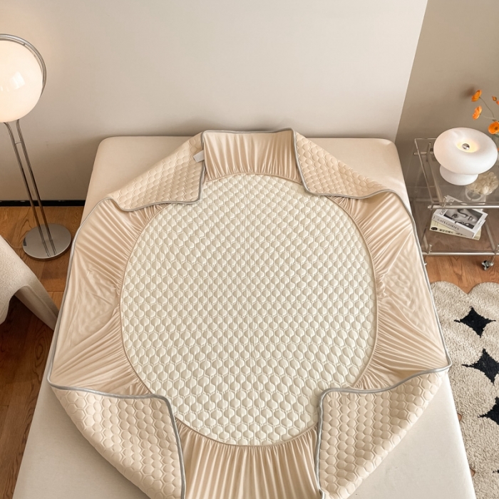 91家纺网 家纺一手货源 找家纺 欧邦  新款纯色凉感丝乳胶床笠款夏被四件套 杏色