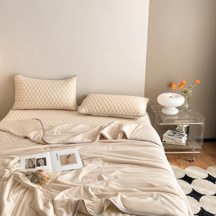 91家纺网 家纺一手货源 找家纺 欧邦  新款纯色凉感丝乳胶床笠款夏被四件套 杏色