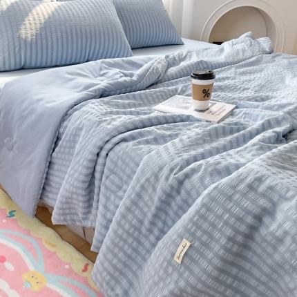 91家纺网 家纺一手货源 找家纺 赫本家纺2025新款泡泡纱夏被 夏被四件套 微蓝