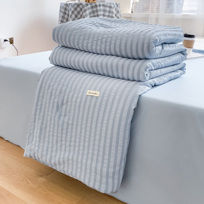 91家纺网 家纺一手货源 找家纺 赫本家纺2025新款泡泡纱夏被 夏被四件套 微蓝