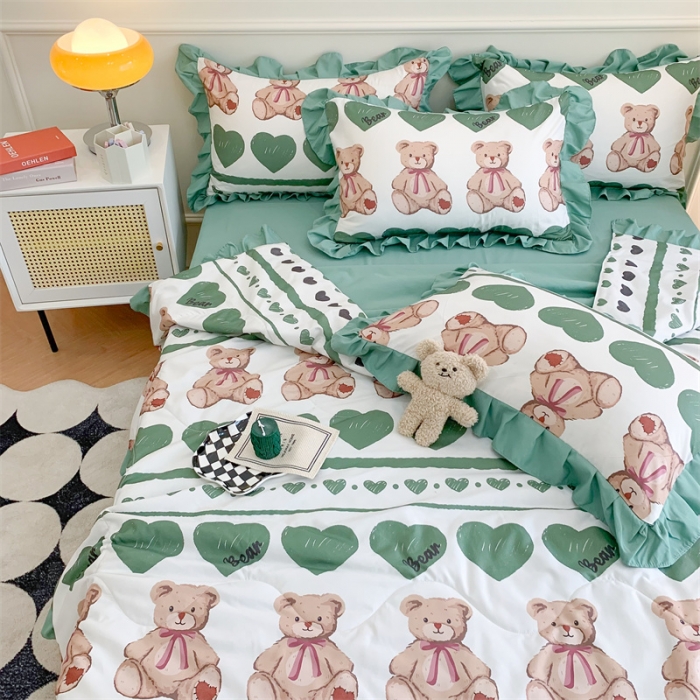 91家纺网 家纺一手货源 找家纺 2025新款吾欢心糯小棉韩版花边夏被四件套 芬迪熊