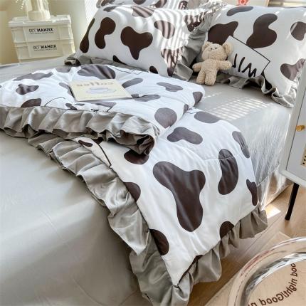 2025新款吾欢心糯小棉韩版花边夏被四件套 黑白奶牛