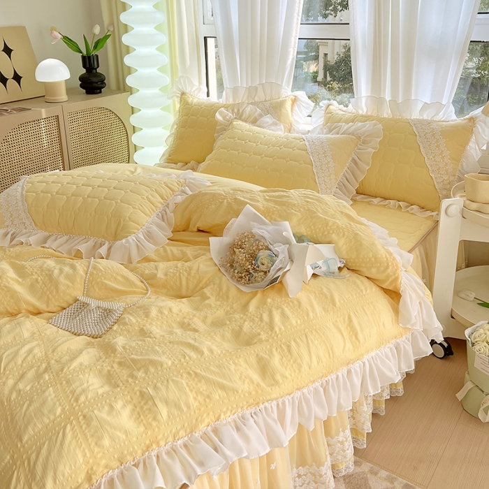 91家纺网 家纺一手货源 找家纺 罗艺轩 2024新款 泡泡纱夹棉床裙白雪公主系列四件套 柠檬黄