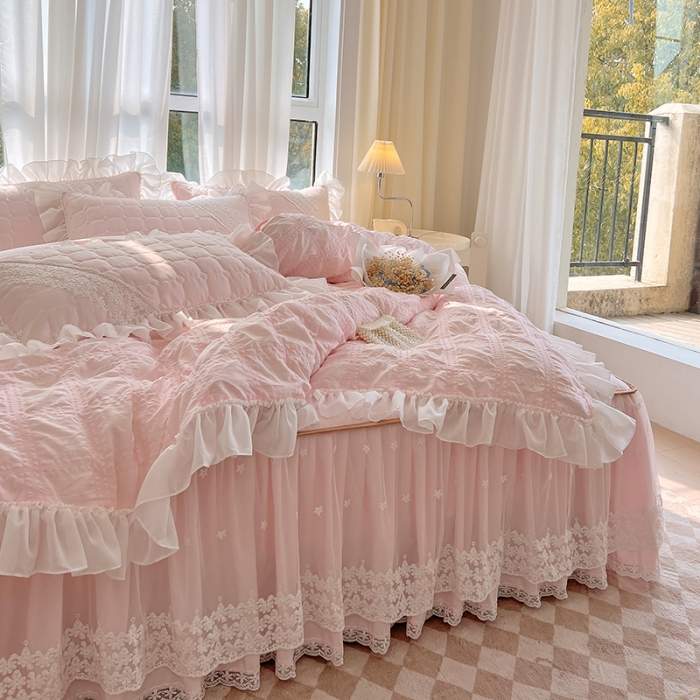 91家纺网 家纺一手货源 找家纺 罗艺轩 2024新款 泡泡纱夹棉床裙白雪公主系列四件套 少女粉