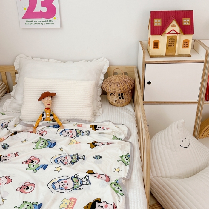 91家纺网 家纺一手货源 找家纺 星期八 2023新款 迪斯尼凉感毯 巴斯光年