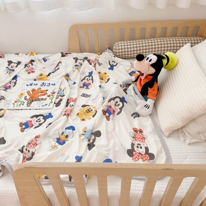 91家纺网 家纺一手货源 找家纺 星期八 2023新款 迪斯尼凉感毯 萌趣