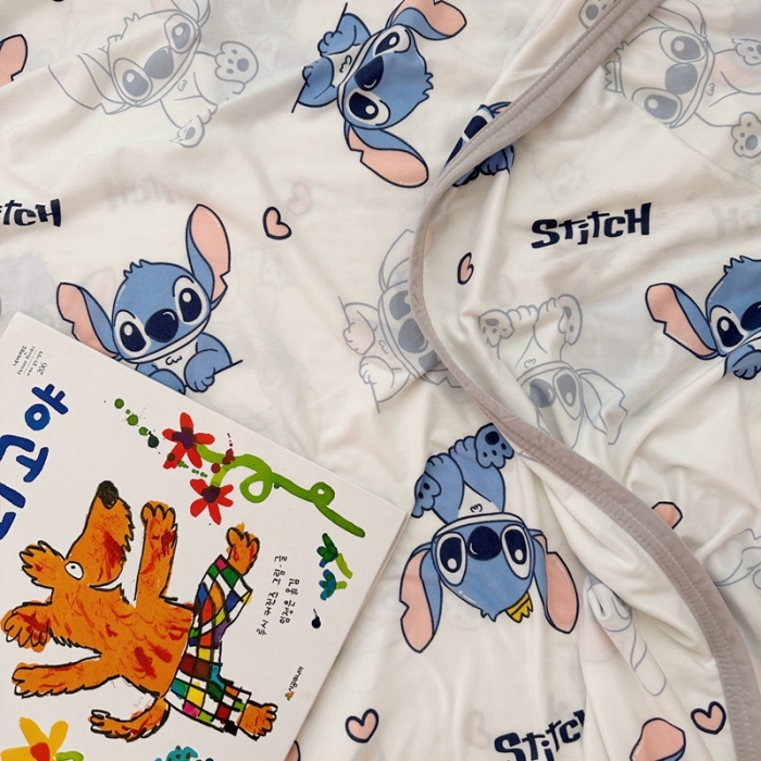 91家纺网 家纺一手货源 找家纺 星期八 2023新款 迪斯尼凉感毯 史迪仔