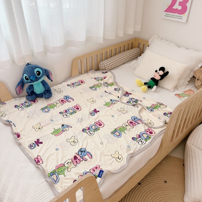 91家纺网 家纺一手货源 找家纺 星期八 2023新款 迪斯尼凉感毯 维尼乐园