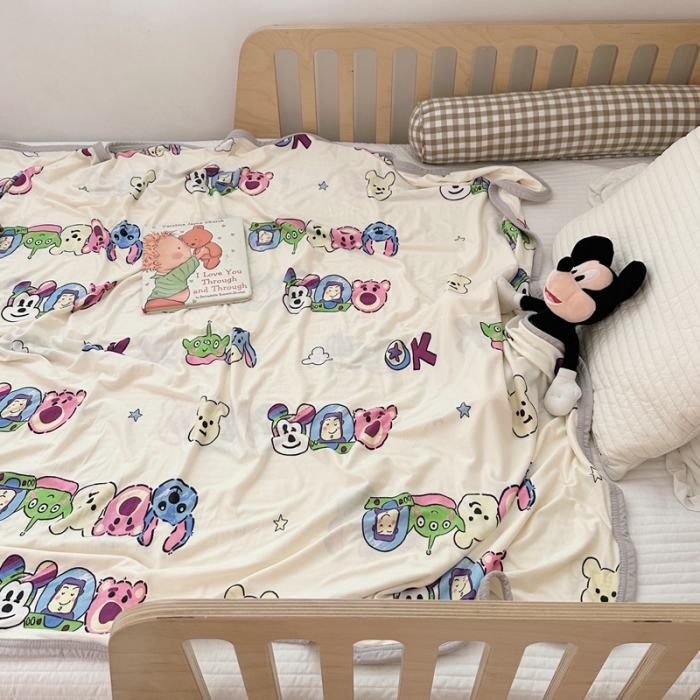 91家纺网 家纺一手货源 找家纺 星期八 2023新款 迪斯尼凉感毯 维尼乐园