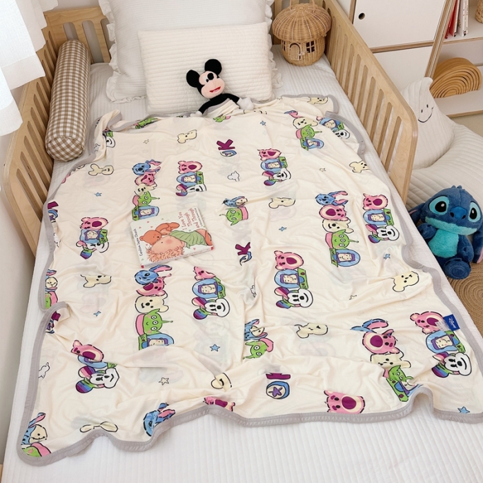 91家纺网 家纺一手货源 找家纺 星期八 2023新款 迪斯尼凉感毯 维尼乐园