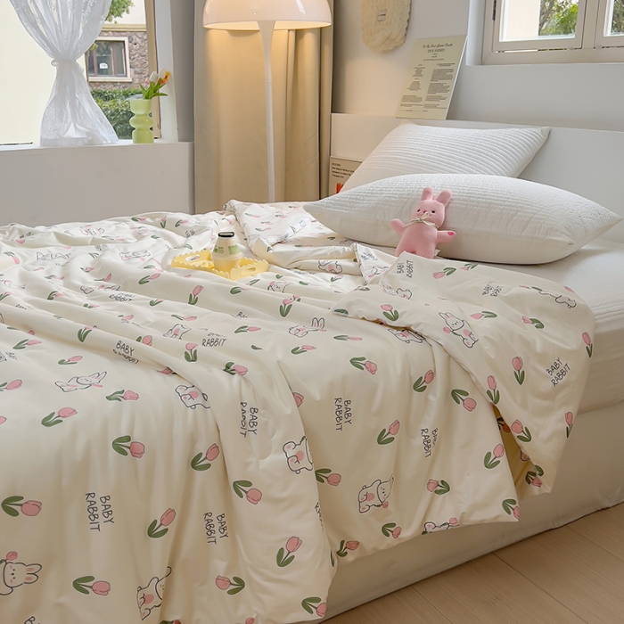 91家纺网 家纺一手货源 找家纺 木堇家居 2023新款针织夏被A类大豆针织棉夏被baby兔