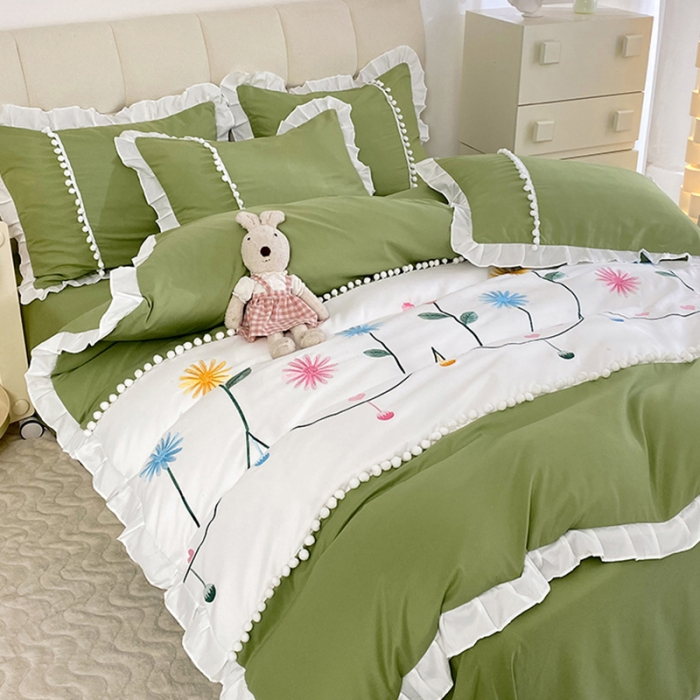 91家纺网 家纺一手货源 找家纺 绒兔兔 2023柔肤棉韩版刺绣精致毛球工艺四件套 春日-橄榄绿