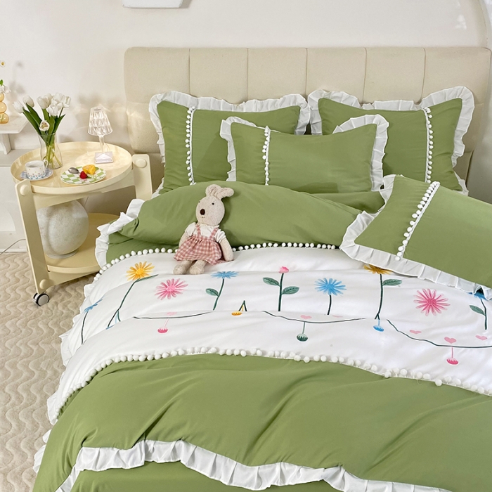 91家纺网 家纺一手货源 找家纺 绒兔兔 2023柔肤棉韩版刺绣精致毛球工艺四件套 春日-橄榄绿