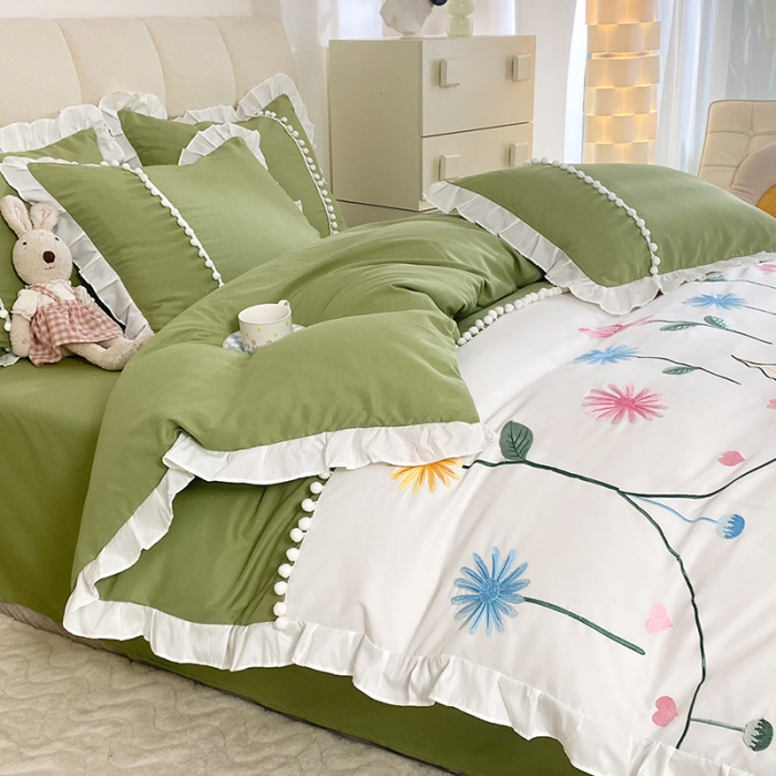 91家纺网 家纺一手货源 找家纺 绒兔兔 2023柔肤棉韩版刺绣精致毛球工艺四件套 春日-橄榄绿