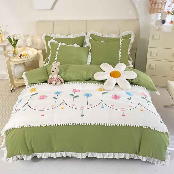 91家纺网 家纺一手货源 找家纺 绒兔兔 2023柔肤棉韩版刺绣精致毛球工艺四件套 春日-橄榄绿
