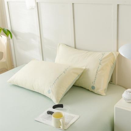 91家纺网 家纺一手货源 找家纺 798 2023新款小香全棉单品枕套 小香-米黄+豆绿